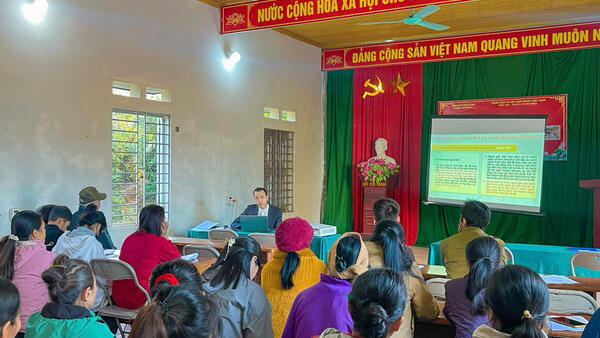 UBND xã Quan Sơn tổ chức Hội nghị bồi dưỡng kiến thức pháp luật, tuyên truyền, phổ biến phát luật về đất đai và các văn bản hướng dẫn thi hành